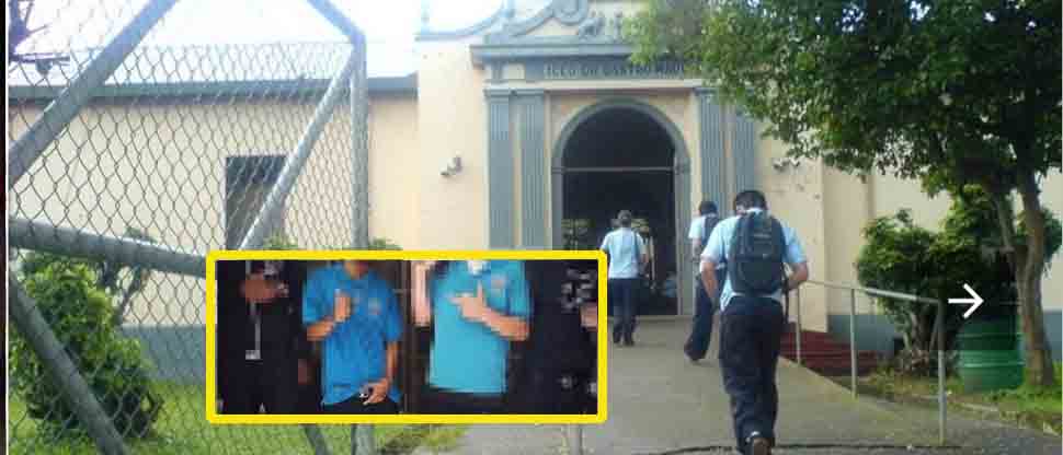 COSTA RICA: alumnos posan con armas de fuego en San José