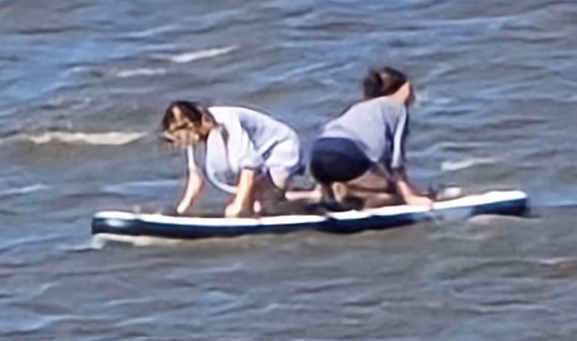 Jovencitas de 16 años se extravían mar adentro tras ser arrastradas cuando practicaban paddleboarding