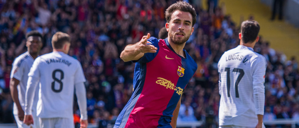 El Barcelona se acerca al título al golear al Real Madrid en el primer tiempo del Clásico Español