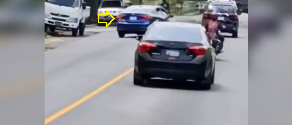 Captan a conductor que pudo ocasionar un accidente al realizar maniobras temerarias