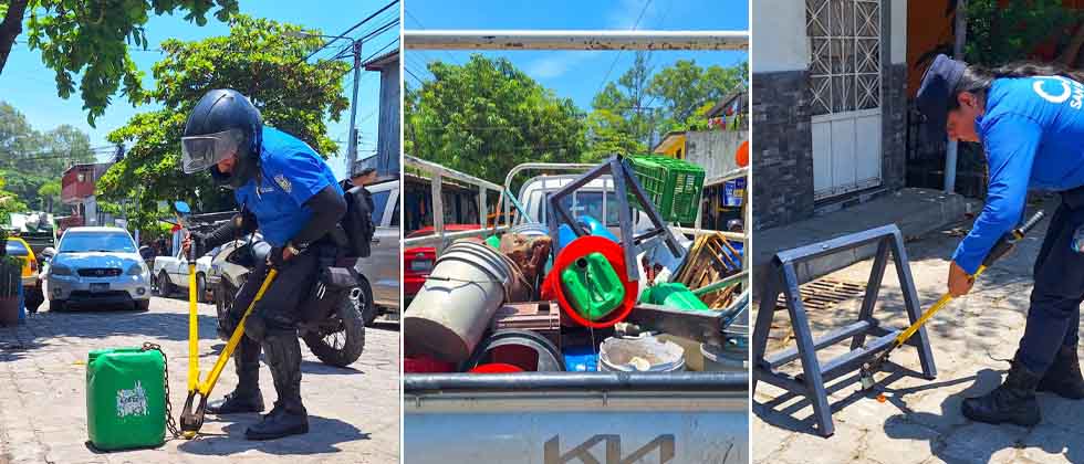 Retiran decenas de barriles, conos y cajas que eran utilizados para apartar parqueo