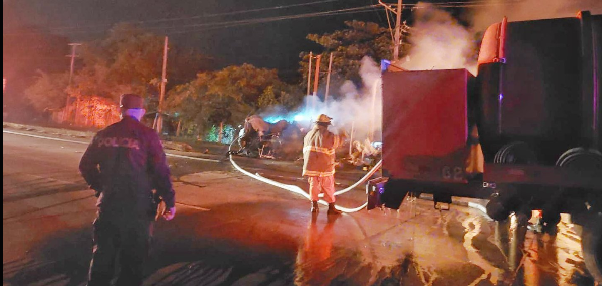 Hombre muere calcinado tras aparatoso choque en Sonsonate