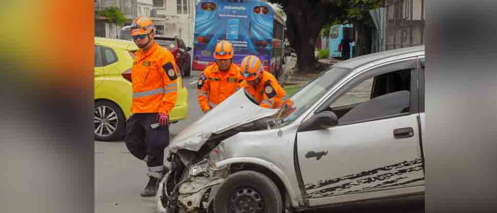 Un menor de edad termina lesionado tras choque en San Salvador