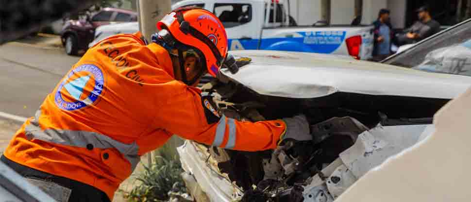 2 Lesionados en fuerte choque en colonia Escalón