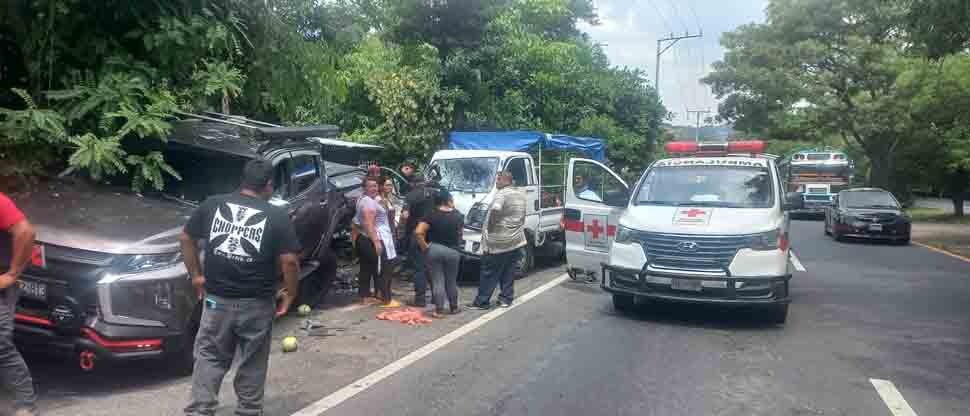 Otro fuerte choque deja 6 lesionados en San Rafael Cedros