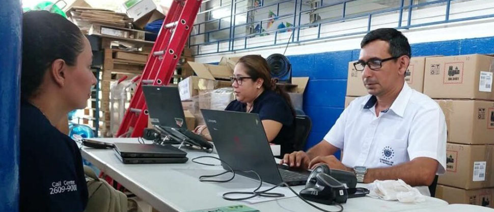 Entregan tabletas a estudiantes de primer ciclo en La Unión Norte