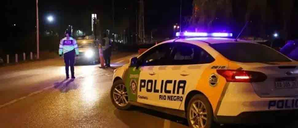 ARGENTINA: mujer quiso lanzar a su hija de 2 años debajo de un camión