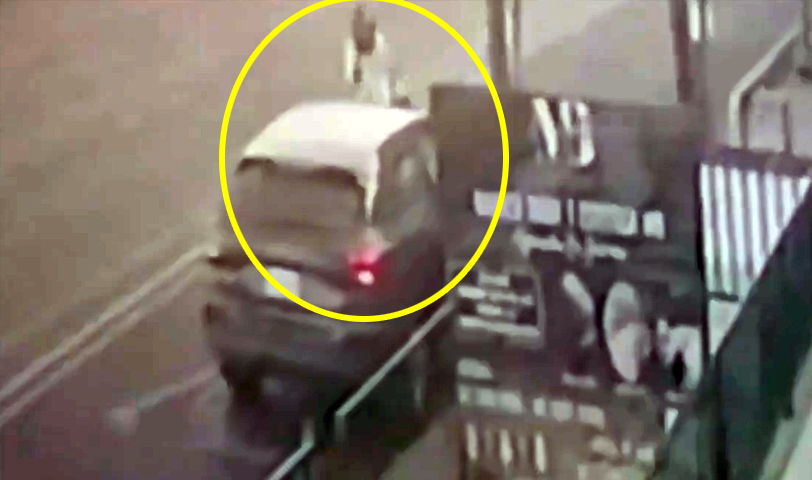Momento exacto del ataque contra funcionarios del gobierno mexicano