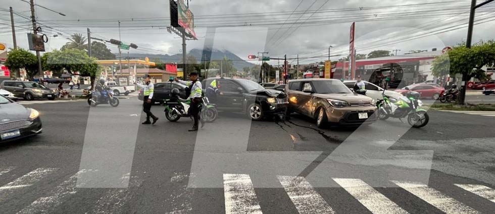 Fuerte choque deja una víctima en el bulevar de Los Héroes