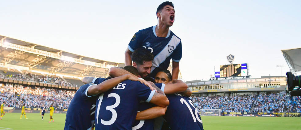 Guatemala tumba a Jamaica en la Copa Oro y presenta candidatura al Mundial