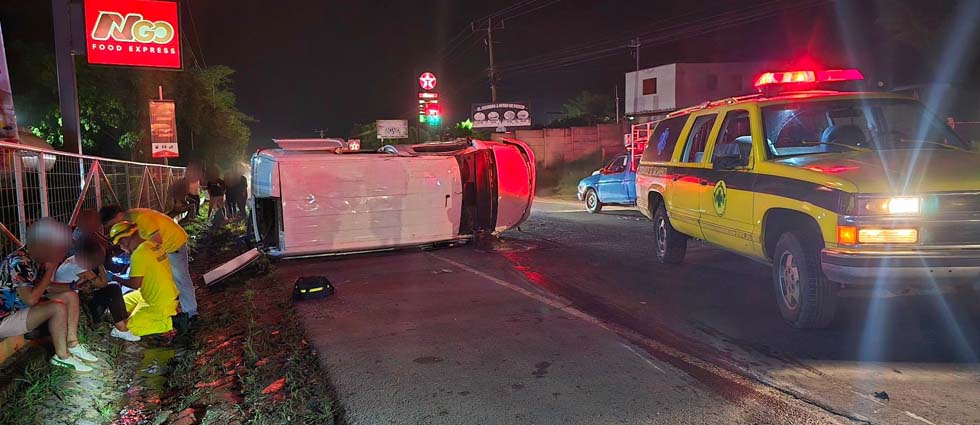Dos lesionados deja fuerte siniestro vial en la carretera Troncal del ...