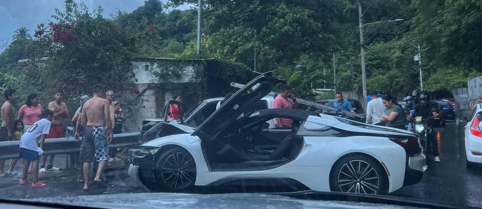Reportan fuerte siniestro vial carretera a los Planes de Renderos