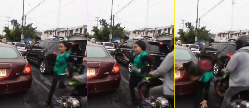 San Salvador: motociclista que iba entre carriles golpea a mujer y se marcha tranquilamente