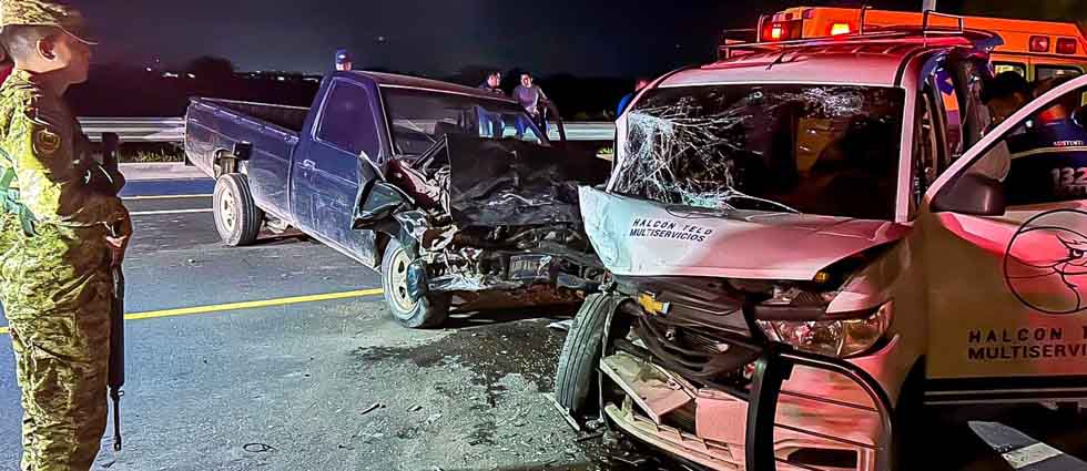 3 menores y 2 adultos lesionados tras fuerte choque por invasión de carril en La Libertad