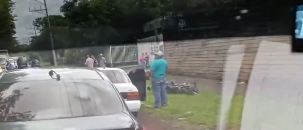 Una persona lesionada es el saldo de un siniestro vial en la calle al cementerio El Edén