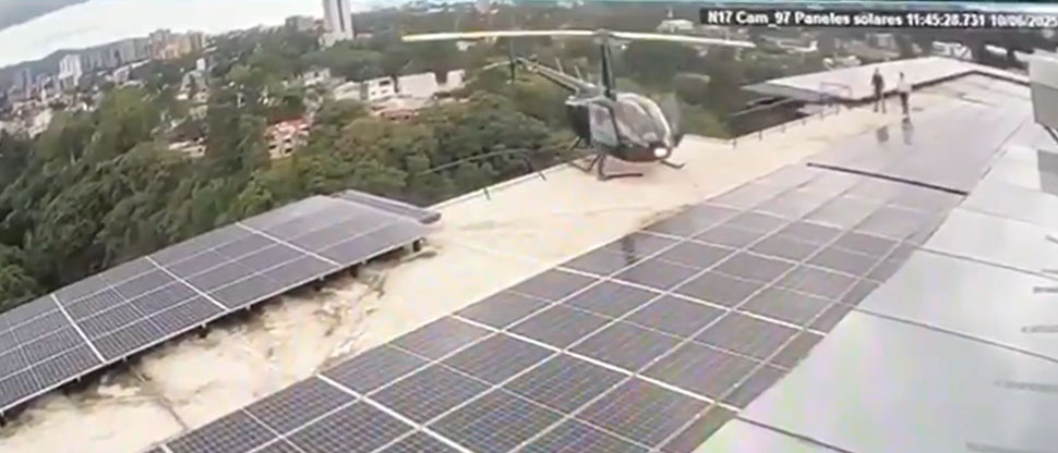 Captan cuando helicóptero casi cae al vacío al aterrizar de emergencia sobre edificio en Guatemala
