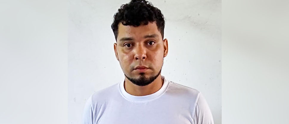 Borracho y sin licencia de conducir, así capturó la PNC a automovilista en La Libertad