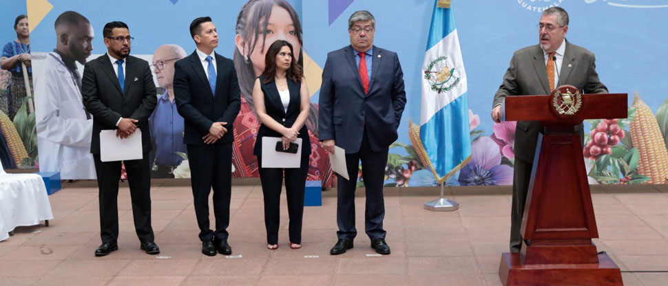Presidente de Guatemala cambia su gabinete de seguridad por incremento de crímenes violentos 