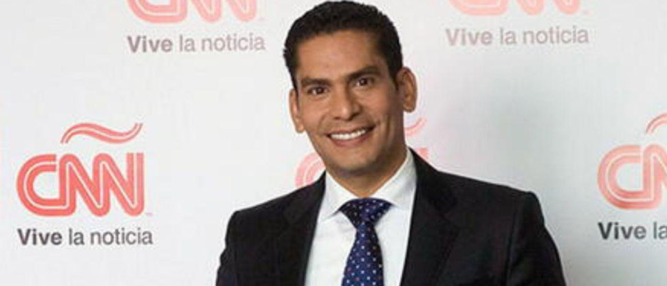 Tras 15 años de relación, experiodista de CNN presenta a su novio