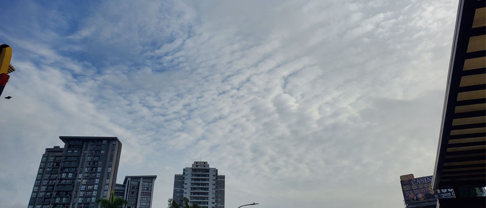 ¿Volverá a pasar? Viralizan foto de nubes “petateadas” sobre el cielo de San Salvador