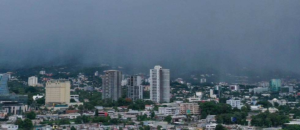 MARN prevé lluvias y tormentas para este martes, pero no evitarán un ambiente cálido