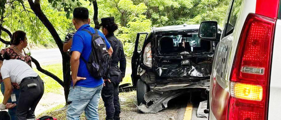 Un lesionado deja choque entre Kia Soul y pick up en carretera Panamericana
