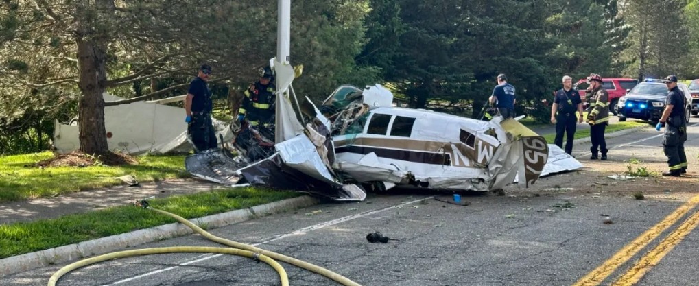 Un fallecido y un herido de gravedad en accidente de avioneta en Massachusett, EUA