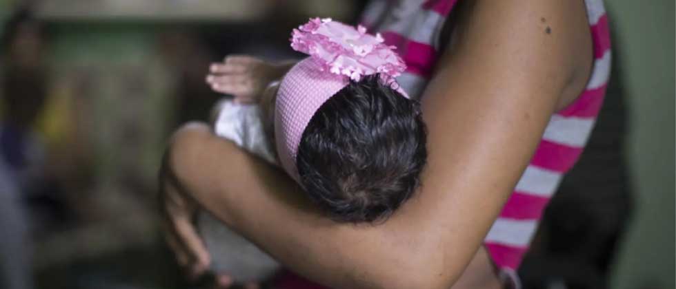 Jovencita abandona a su bebé de seis meses para presionar al padre a continuar relación