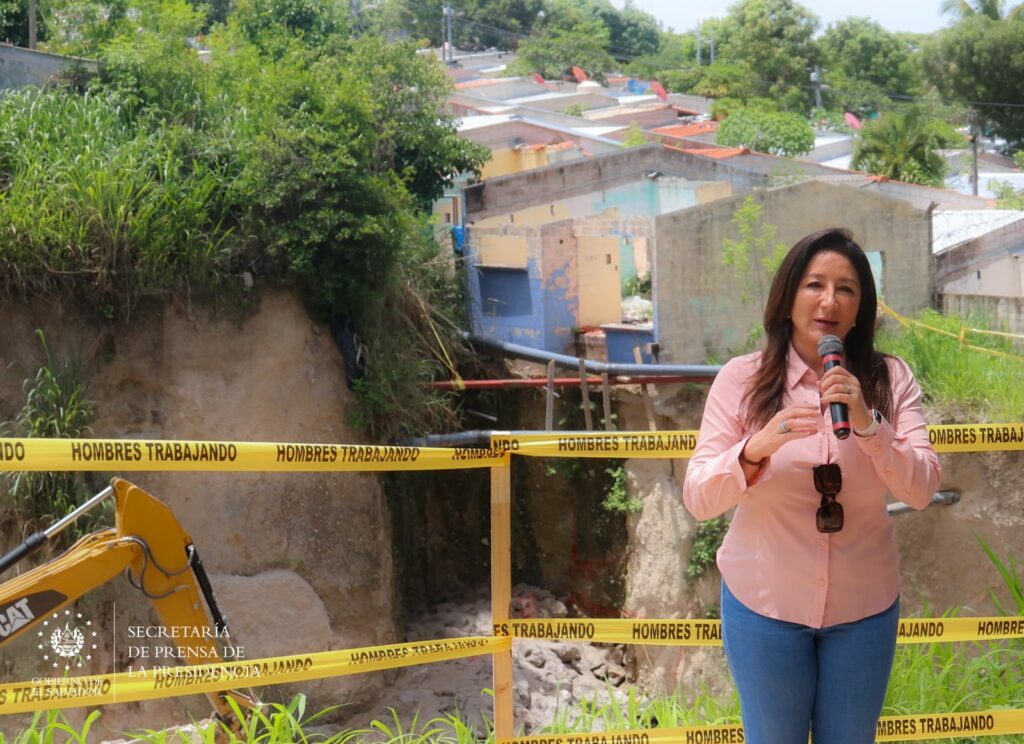 Intervienen cárcava formada en La Campanera, Soyapango