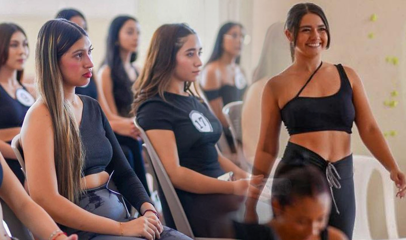 Realizan casting para elegir a la nueva soberana de las Fiestas Julias en Santa Ana