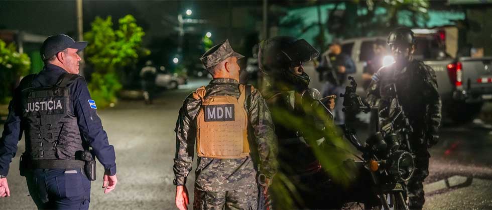 Ministros de Seguridad y Defensa verifican cerco de seguridad en San Bartolo Ilopango