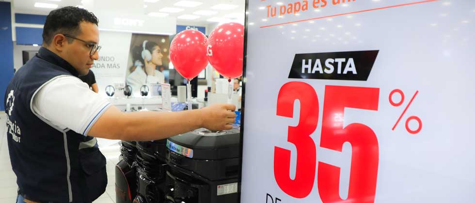 Defensoría del Consumidor realiza inspecciones en centros comerciales previo al Día del Padre
