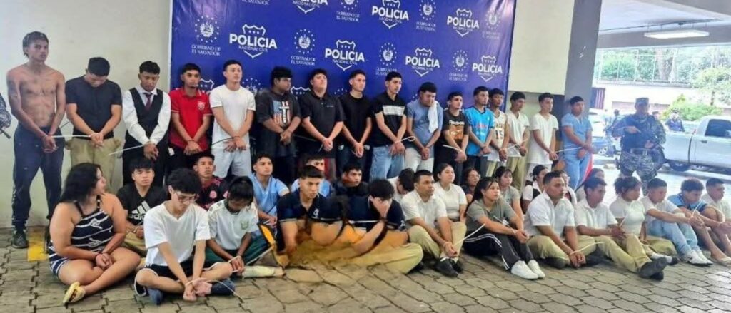 Estudiantes detenidos vendían droga y cometían delitos para ingresar a la estructura