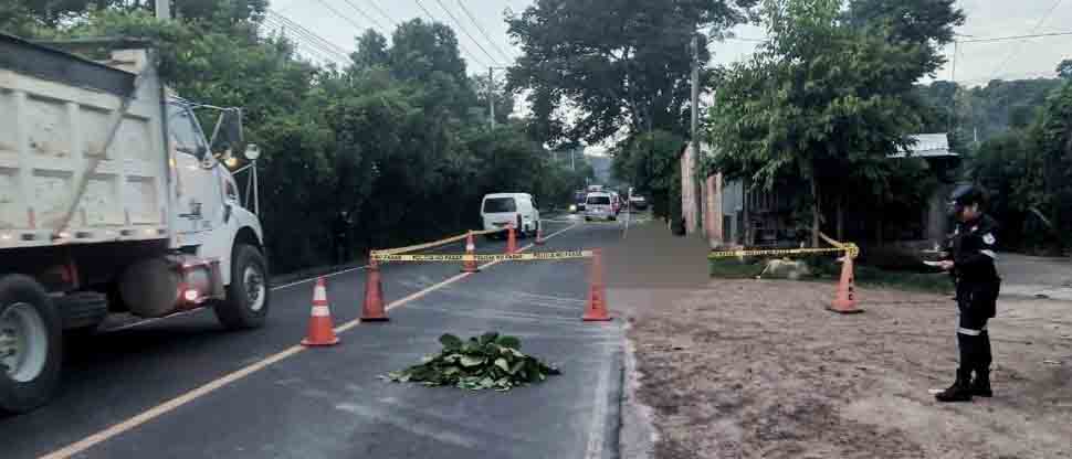 Conductor le quita la vida a un persona tras atropellarla en San Rafael Cedros