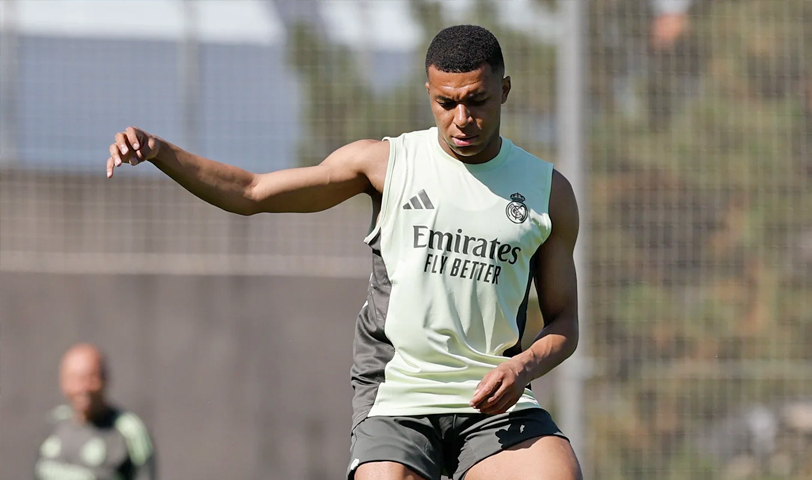 Mbappé sale de hospital en Miami tras recibir alta médica, pero todavía no está al 100%
