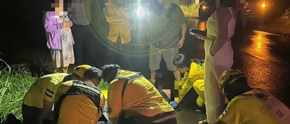 Una motociclista terminó en el hospital tras chocar contra vehículo en Cabañas