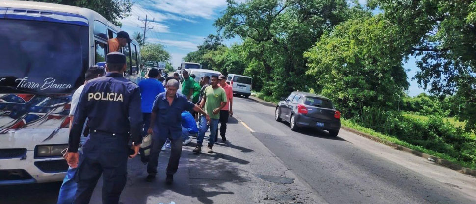 Accidente de tránsito deja dos motociclistas lesionados en Usulután