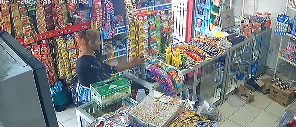 Mujer “se da color” al hurtar productos en una tienda en San Martín