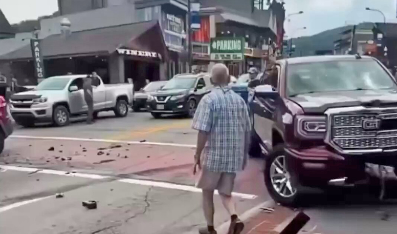 Conductora convulsiona y provoca múltiple accidente en Tennessee