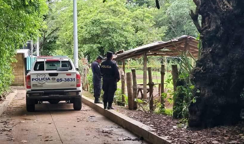 Hombre pierde la vida tras caer de una banca en Usulután