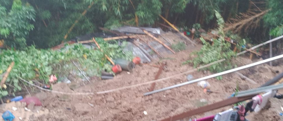 Fuerte tormenta hace colapsar un muro que ha afectado a varias familias en Panchimalco