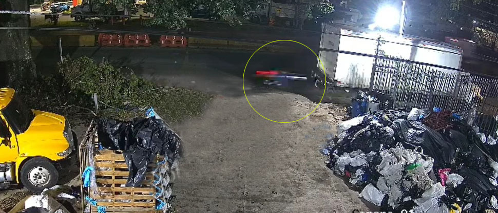 Motociclista pierde la vida al chocar contra la parte trasera de camión