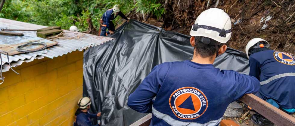 Despliegan a mil elementos para atender emergencias por lluvias en San Salvador