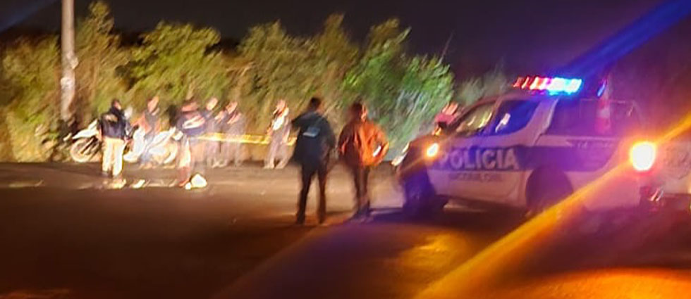 Motociclista pierde la vida tras chocar contra una vaca en Ilobasco