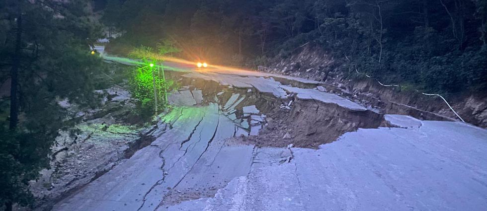 Cierran paso a frontera El Poy por hundimiento de carretera en Honduras: MOPT