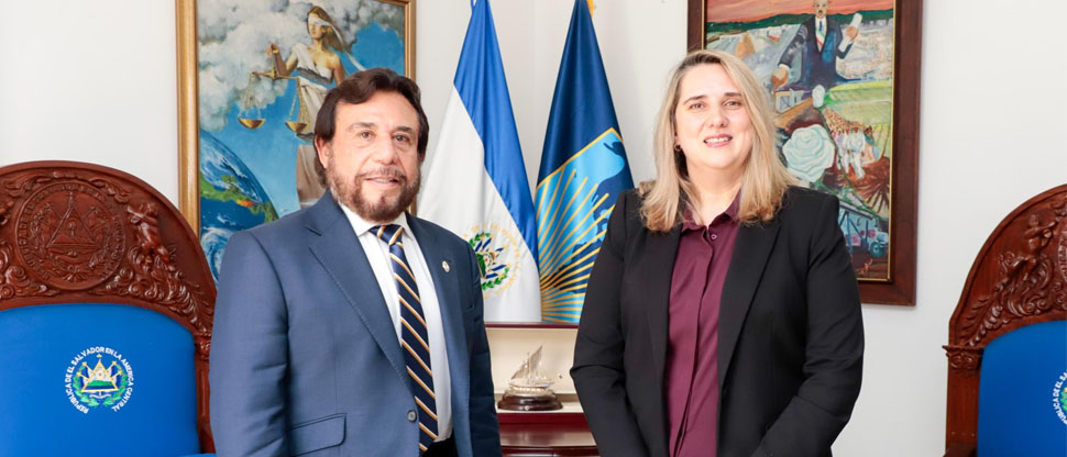 Vicepresidente Félix Ulloa se reúne con representante del BID