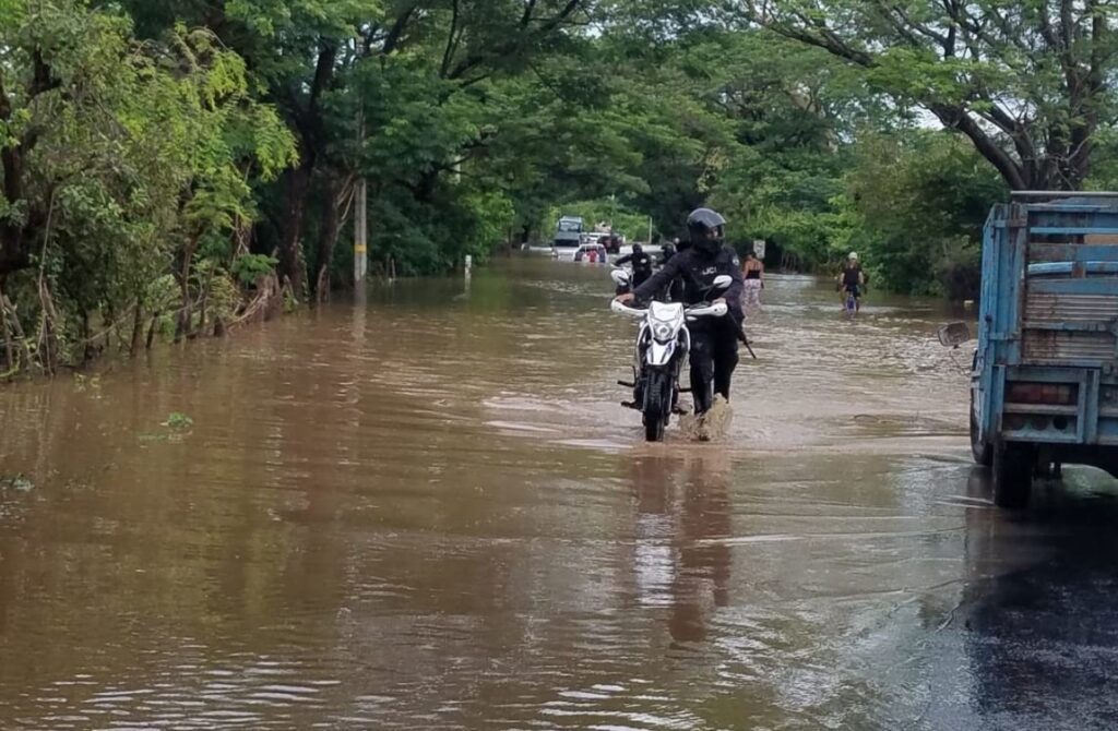 Probabilidad muy alta de inundaciones urbanas y crecidas en varios puntos del país