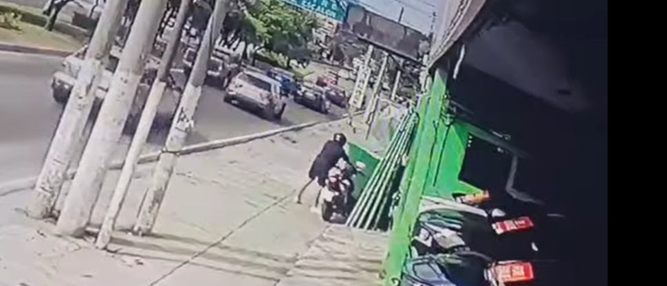Sujeto toma sin permiso una moto después la devuelve dañada y no se hace cargo