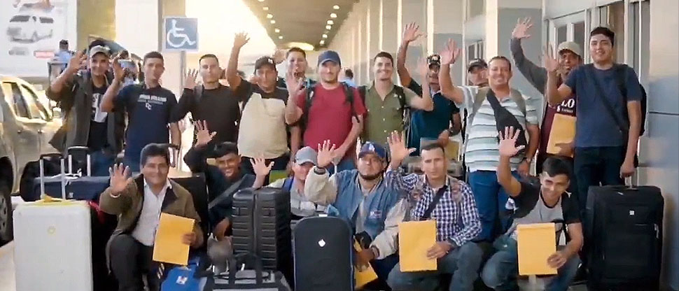 Nuevo grupo de trabajadores viaja a Canadá gracias al programa de Migración Laboral