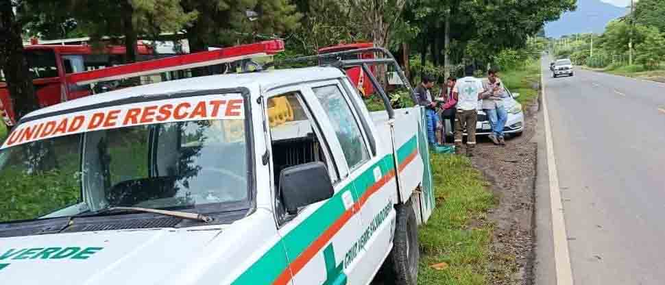 Motociclista se fractura tras ser atropellado por un camionero